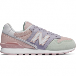 New Balance KJ996P1Y. Szare buciki niemowlęce marki New Balance, z materiału. W wyprzedaży za 129,99 zł.