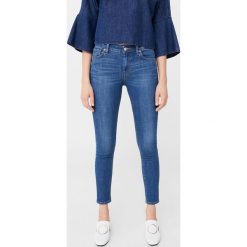 Mango - Jeansy Olivia. Niebieskie rurki damskie marki Mango. W wyprzedaży za 79,90 zł.