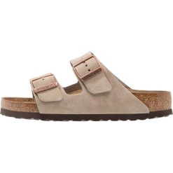 Birkenstock ARIZONA Kapcie taupe. Szare kapcie męskie marki Birkenstock, z materiału. W wyprzedaży za 303,20 zł.