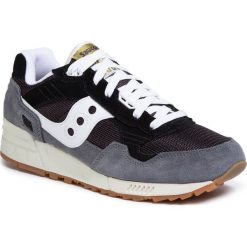 Sneakersy SAUCONY - Shadow 5000 S70404-24 Nvy/Gry. Czarne sneakersy męskie Saucony, bez wzorów, z zamszu, bez zapięcia. W wyprzedaży za 379,00 zł.