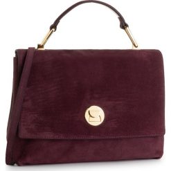 Torebka COCCINELLE - ED1 Liya Suede E1 ED1 18 01 01 Plum V21. Fioletowe torebki klasyczne damskie Coccinelle, bez wzorów, ze skóry, klasyczne, bez dodatków. W wyprzedaży za 1199,00 zł.