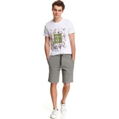 Szorty ze strukturalnej dzianiany. Brązowe spodenki i szorty męskie Top Secret, na lato, xl, bez wzorów, z dzianiny, klasyczne. Za 69,99 zł.