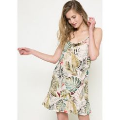 Answear - Sukienka. Czarne sukienki mini marki Mohito, l, proste. W wyprzedaży za 59,90 zł.