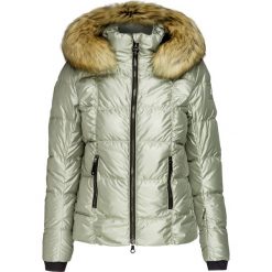 Kurtka narciarska HIGH SOCIETY MAJA. Zielone kurtki damskie High Society, bez wzorów, z satyny, eleganckie, bez kaptura, narciarskie. W wyprzedaży za 2849,00 zł.