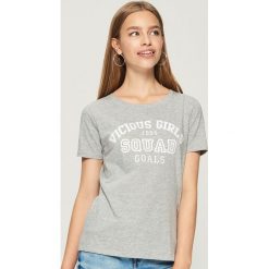 T-shirt z nadrukiem - Jasny szar. Szare t-shirty damskie Sinsay, l, z nadrukiem. W wyprzedaży za 9,99 zł.