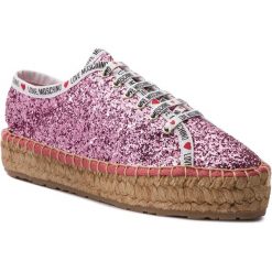 Espadryle LOVE MOSCHINO - JA10203G07JI0600 Rosa. Różowe espadryle damskie Love Moschino, bez wzorów, z tworzywa sztucznego, bez obcasa, na płaskiej podeszwie. W wyprzedaży za 419,00 zł.