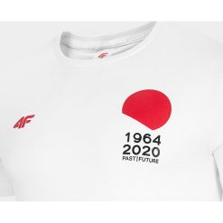 T-shirt męski z kolekcji kibica FROM PAST TO THE FUTURE. Koszulki męskie xxl, z nadrukiem, z bawełny, bez kołnierzyka, bez rękawów. Za 79,99 zł.