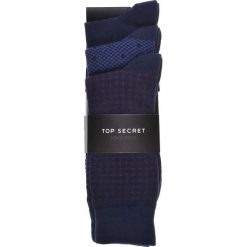 Skarpetki męskie. Skarpetki męskie Top Secret, bez wzorów. W wyprzedaży za 24,99 zł.