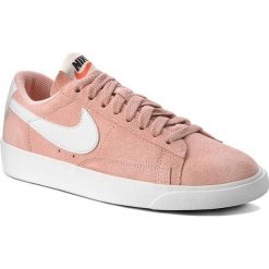 Buty NIKE - Blazer Low Sd AA3962 605 Coral Stardust/Sail/Sail. Różowe buty sportowe damskie Nike, na co dzień, bez wzorów, ze skóry, bez obcasa, na płaskiej podeszwie, bez zapięcia. W wyprzedaży za 299,00 zł.