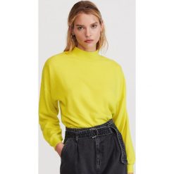 Sweter ze stójką - Zielony. Zielone swetry damskie Reserved, s, bez wzorów, bez rękawów, bez kaptura. Za 99,99 zł.