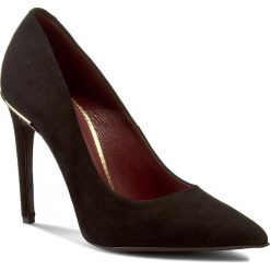 Szpilki GINO ROSSI - Ingrid DCG595-L66-4900-9900-0 99. Czarne szpilki marki Gino Rossi, z aplikacjami, ze skóry, eleganckie, na obcasie. W wyprzedaży za 239,00 zł.