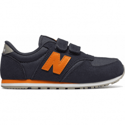 New Balance YV420BY. Czarne buciki niemowlęce marki New Balance, z materiału. Za 229,99 zł.