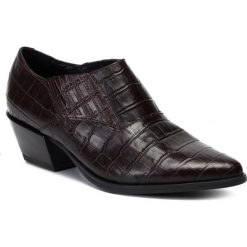 Półbuty VAGABOND - Emily 4814-408-33 Brown. Pomarańczowe półbuty damskie Vagabond, bez wzorów, ze skóry, eleganckie, bez obcasa, na obcasie, bez zapięcia. W wyprzedaży za 399,00 zł.