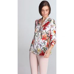 Bluzka koszulowa w kwiaty ecru - 40. Bluzki damskie e-margeritka.pl, na wiosnę, s, w kwiaty, z poliesteru, eleganckie, bez rękawów, długie, bez kaptura. Za 129,99 zł.