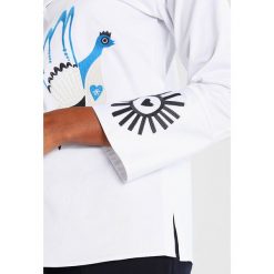 Koszule damskie: Finery London WALDEN CRAFT EMBROIDERED BIRDS Koszula white