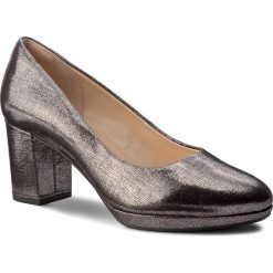 Półbuty CLARKS - Kelda Hope 261285554 Pewter Metallic. Szare półbuty damskie skórzane marki Clarks, eleganckie, na obcasie. W wyprzedaży za 259,00 zł.