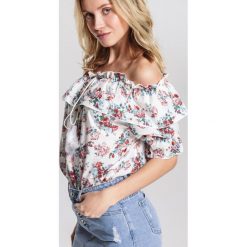 Kremowa Bluzka Like Now. Brązowe bluzki damskie Renee, s, w kwiaty, bez kołnierzyka, z długim rękawem. Za 39,99 zł.