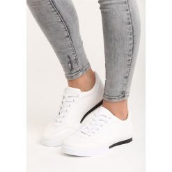 Buty sportowe damskie: Białe Buty Sportowe Seems to Change