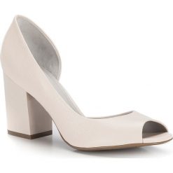 Buty damskie. Szare czółenka damskie Wittchen, w geometryczne wzory, ze skóry, z otwartym noskiem. W wyprzedaży za 249,90 zł.