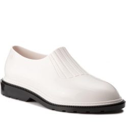 Półbuty MELISSA - Preppy Ad 32346 White/Black 50944. Białe półbuty damskie Melissa, na co dzień, bez wzorów, z tworzywa sztucznego, bez obcasa, na obcasie, bez zapięcia. W wyprzedaży za 269,00 zł.