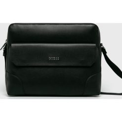 Guess Jeans - Torba. Czarne torby męskie skórzane Guess Jeans, z aplikacjami, z poliesteru, biznesowe, na ramię, małe. W wyprzedaży za 359,90 zł.