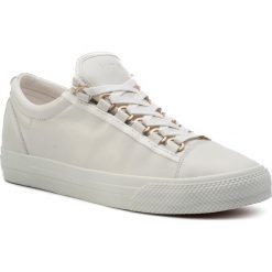 Tenisówki FURLA - Hikaia Low 1022774 S YB96 S88 Gesso d. Białe półbuty damskie Furla, bez wzorów, ze skóry, bez zapięcia. Za 829,00 zł.