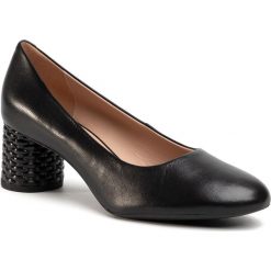Półbuty GEOX - D Ortensia M.C D02GHC 000TU C9999 Black. Czarne półbuty damskie Geox, bez wzorów, ze skóry, bez obcasa, na obcasie, bez zapięcia. W wyprzedaży za 379,00 zł.