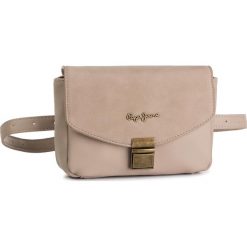 Saszetka nerka PEPE JEANS - Bitmat Beige. Brązowe nerki damskie Pepe Jeans, bez wzorów, z jeansu, młodzieżowe, bez dodatków. W wyprzedaży za 129,00 zł.
