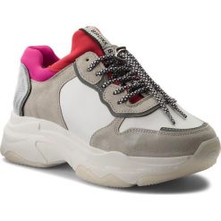 Sneakersy BRONX - 66167-A BX 1525 White/Red/Fuchsia. Szare sneakersy damskie marki Bronx, ze skóry. W wyprzedaży za 349,00 zł.