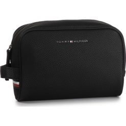 Kosmetyczka TOMMY HILFIGER - Essential Washbag AM0AM05319 BDS. Niebieskie kosmetyczki męskie TOMMY HILFIGER, bez wzorów, ze skóry. Za 269,00 zł.