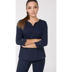 Elegancka bluza z drobnym wzorem. Szare bluzy damskie Monnari, bez wzorów, bez rękawów, bez kaptura. Za 71,60 zł.