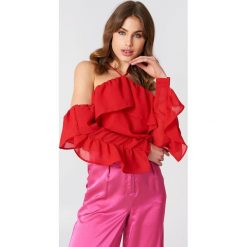 Bluzki damskie: NA-KD Trend Bluzka z falbanką na rękawach – Red