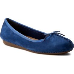 Baleriny damskie: Baleriny CLARKS – Freckle Ice 261237334 Dark Blue Nubuck