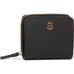 Mały Portfel Damski TORY BURCH - Robinson Bi-Fold Wallet 56621 Black 001. Czarne portfele damskie Tory Burch, bez wzorów, ze skóry. Za 779,00 zł.