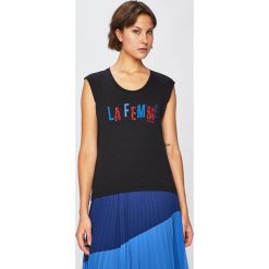 Guess Jeans - Top. Czarne bluzki damskie Guess Jeans, s, z nadrukiem, z bawełny, casualowe, z okrągłym kołnierzem, bez rękawów. W wyprzedaży za 119,90 zł.