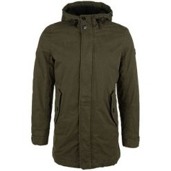 S.Oliver Męska Kurtka 28.809.51.8502.7945 Olive (Rozmiar Xl). Zielone kurtki męskie marki S.Oliver, m. W wyprzedaży za 327,00 zł.