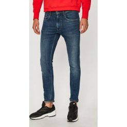 Tommy Jeans - Jeansy 1988. Niebieskie jeansy męskie Tommy Jeans, bez wzorów. W wyprzedaży za 339,90 zł.
