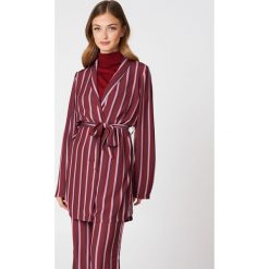 Marynarki i żakiety damskie: NA-KD Marynarka z wiązaniem – Pink,Red,Multicolor