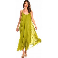 Jedwabna sukienka w kolorze oliwkowym. Zielone sukienki damskie Silk Premium, s, bez wzorów, z jedwabiu, z okrągłym kołnierzem, bez rękawów, maxi, asymetryczne. W wyprzedaży za 214,95 zł.