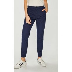 Lee - Spodnie. Niebieskie chinosy damskie marki Lee, l, z elastanu. Za 319,90 zł.
