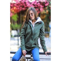 Kurtka VIRGIA KHAKI. Brązowe kurtki damskie Kurtka VIRGIA KHAKI, na jesień, s, bez wzorów, bez kaptura. W wyprzedaży za 169,00 zł.