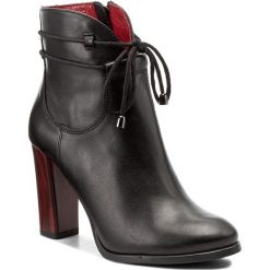 Botki KARINO - 1828/126-P Czarne/Wel. Fioletowe buty zimowe damskie marki Karino, ze skóry. W wyprzedaży za 239,00 zł.