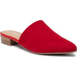 Klapki TAMARIS - 1-27301-32 Lipstick Suede 694. Czerwone klapki damskie Tamaris, bez wzorów, z zamszu, bez obcasa, na obcasie. W wyprzedaży za 179,00 zł.