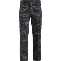 Brandit US Ranger Spodnie kamuflaż (Dark Camo). Zielone spodnie męskie marki Brandit, na imprezę, xl, w paski, długie. Za 99,90 zł.