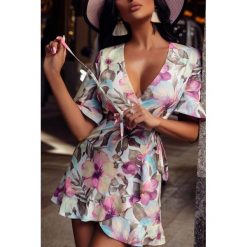 Sukienka LILY. Sukienki damskie IVET, m, bez wzorów, z falbankami, z krótkim rękawem, krótkie, mini. W wyprzedaży za 99,00 zł.
