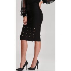 Czarna Spódnica Helieth. Czarne spódniczki damskie Renee, s, bez wzorów, midi. Za 49,99 zł.