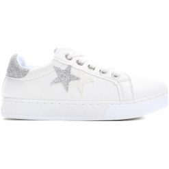 Białe Buty Sportowe Be A Star. Białe buciki niemowlęce chłopięce Born2be. Za 59,99 zł.