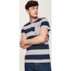 T-shirty męskie: T-shirt w paski – Szary