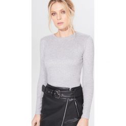 Bluzka basic z wiskozą - Szary. Szare bluzki damskie Mohito, xl, z wiskozy. W wyprzedaży za 19,99 zł.