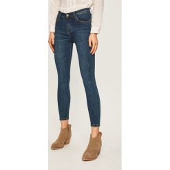 Answear - Jeansy. Niebieskie jeansy damskie ANSWEAR, s, bez wzorów, z elastanu. W wyprzedaży za 99,90 zł.